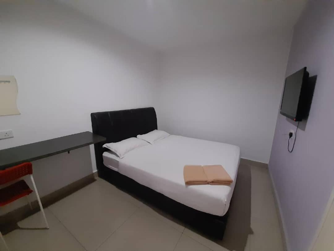 Hotel Zamburger Kota Damansara Exterior foto