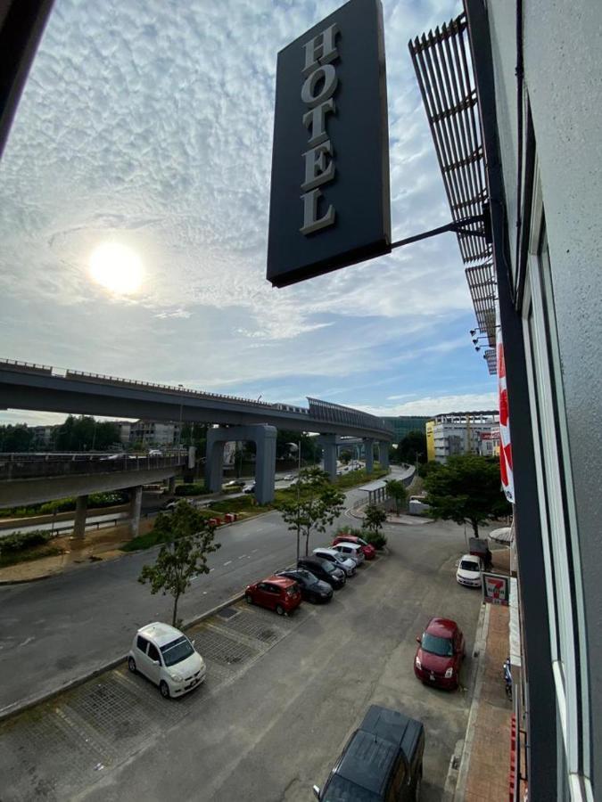 Hotel Zamburger Kota Damansara Exterior foto